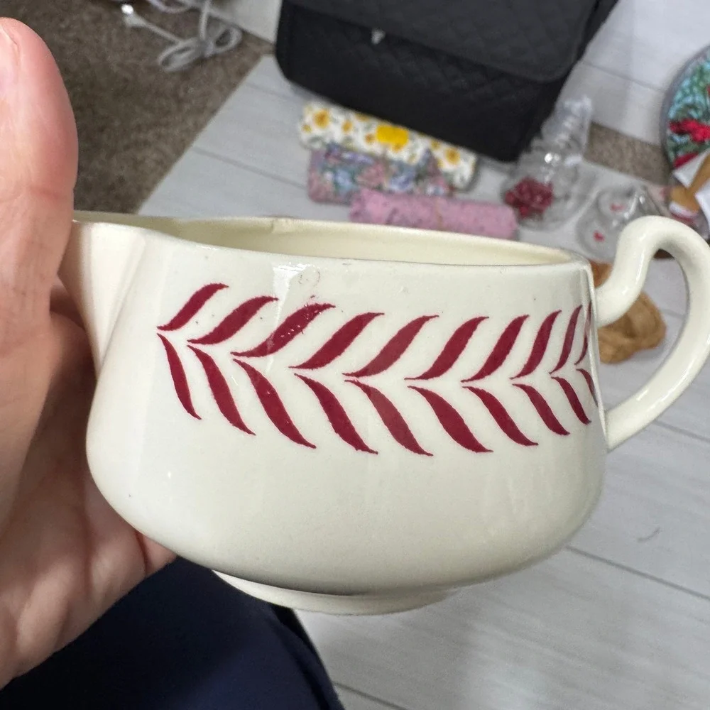 Homer Laughlin Vintage Creamer Red Laurel Leaf Pattern A 54 N 6 USA Ceramic 1954